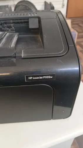 Impressora função única monocromática HP LaserJet Pro P1102w - Excelente (Recondicionado)