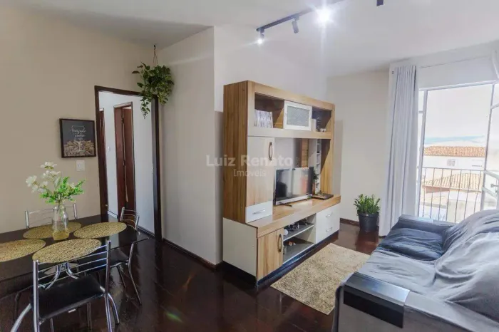 Apartamento à venda no bairro Sagrada Família