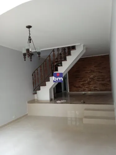 Sobrado para alugar em São Paulo, Jardim Olinda, com 2 quartos, com 80 m²