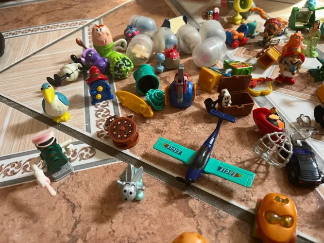 Kinder ovo brinquedos
