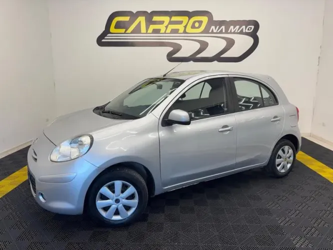 Nissan March S 1.6 16V Flexstart 5P 2014