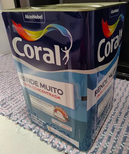 Vendo galão de tinta Coral 16 litros