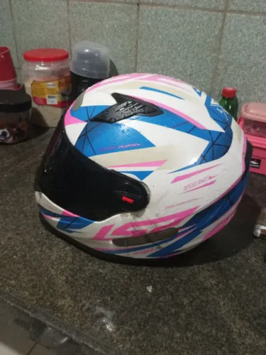 Capacete LS2 semi novo pra vender hoje