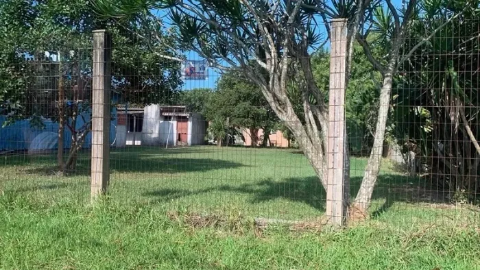 Terreno à venda próximo ao mar