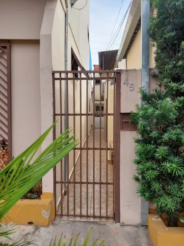 Casa pra Alugar no jd São Guilherme, casa de 2 cômodos. Direto com o proprietário.