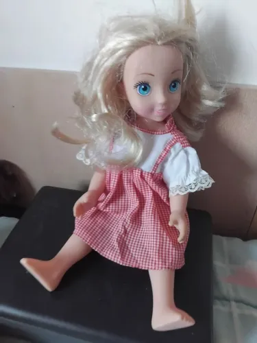 Boneca COTIPLAS com cabelos
