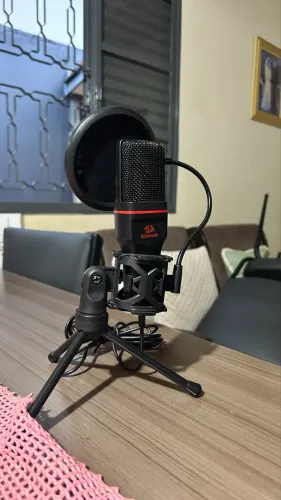 Microfone Redragon Streaming 