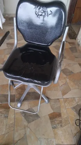 Cadeira de cabeleireiro com encosto de cabeça 