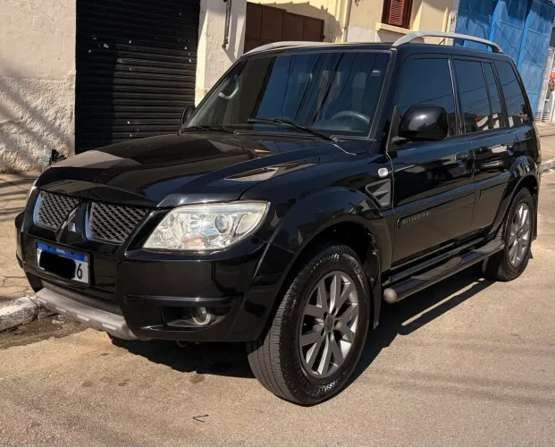 Mitsubishi Pajero TR4 2.0 Flex 16V 4X2 Aut. 2013