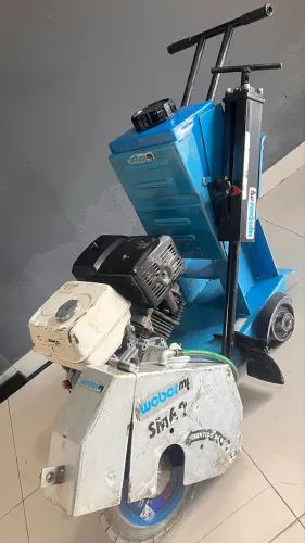 VENDO SERRA CLIPPER - CORTADORA DE PISO DA WEBER SM62 BARATO 