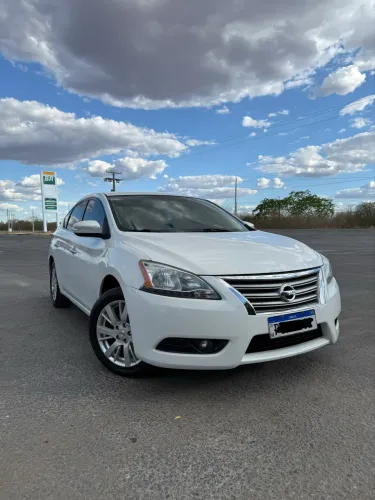 Nissan Sentra SL 2.0/ 2.0 Flex Fuel 16V Aut. 2016