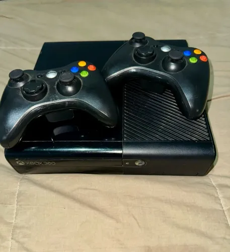 Xbox 360 slim (destravado) 
