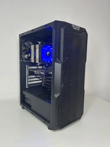 PC GAMER I7 7700K / 32GB RAM / GTX1050
