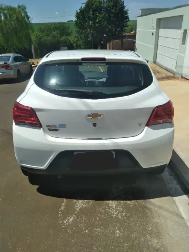 Chevrolet Onix Hatch LT 1.0 8V Flex Mec. 4P 2018