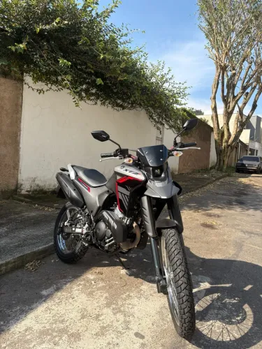 Yamaha Xtz 250 Lander 2025 - Muito nova!!