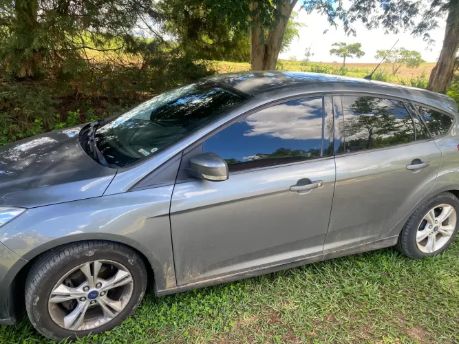 Ford Focus Sedan 1.6 16V Flex 4P Aut. 2014