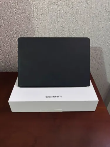 Samsung Galaxy Tab S9 FE 128GB + S Pen, Capa e Caixa