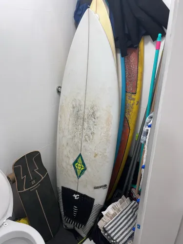 Prancha de Surf 5.6 (30,1L) Léo Tavares