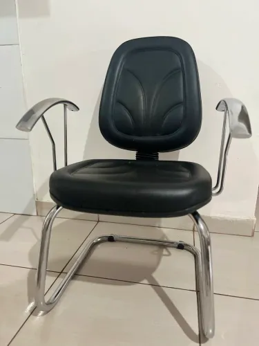 Cadeira executiva Cromada