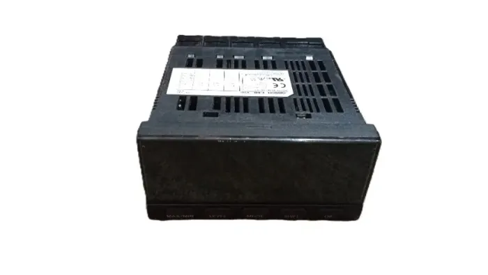 Indicador Digital De Tensão Voltímetro Omron K3hb-xvd Painel