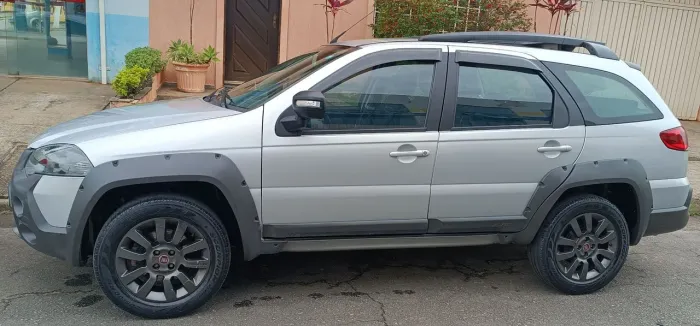 Fiat Palio Weekend Adventure Locker 1.8 Flex 2019