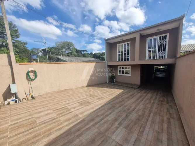 Sobrado para Alugar em Costeira Araucária: 3 Quartos, 2 Banheiros