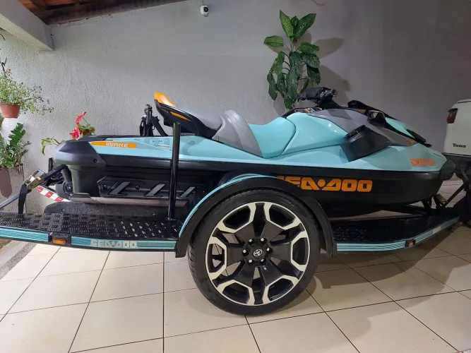 Jet wake 170 +carreta aro 22 