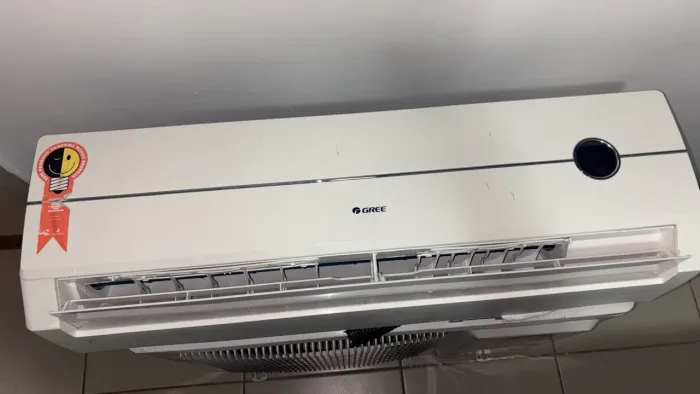Ar-condicionado Gree Split 12.000 BTUs - 220V