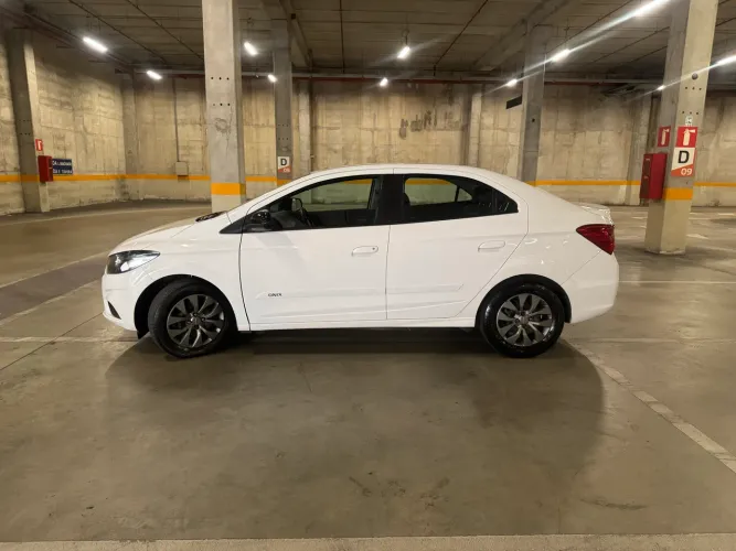 Chevrolet Joy Plus Black Ed.1.0 8V 4P Flex MEC 2021