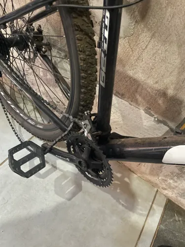 Bike 29 com um defeito preço de banana pra ir logo 