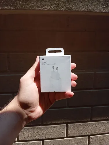 APPLE ORIGINAL - FONTE USB-C de 20W. (LACRADO)