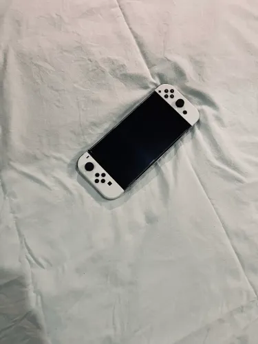 Nintendo Switch OLED Branco Desbloqueado