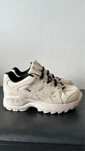 Vendo Tênis Fila Disruptor II