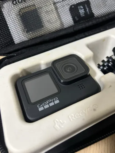 GoPro HERO 9 BLACK + Acessórios e Cartão SD
