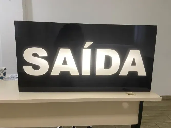 Placa ACM "SAÍDA" luminosa