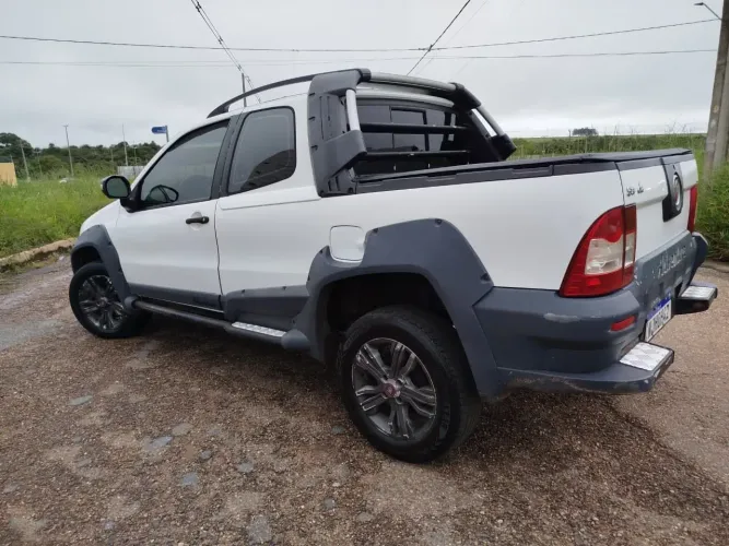 Fiat Strada Adventure1.8/ 1.8 Locker Flex CD 2010