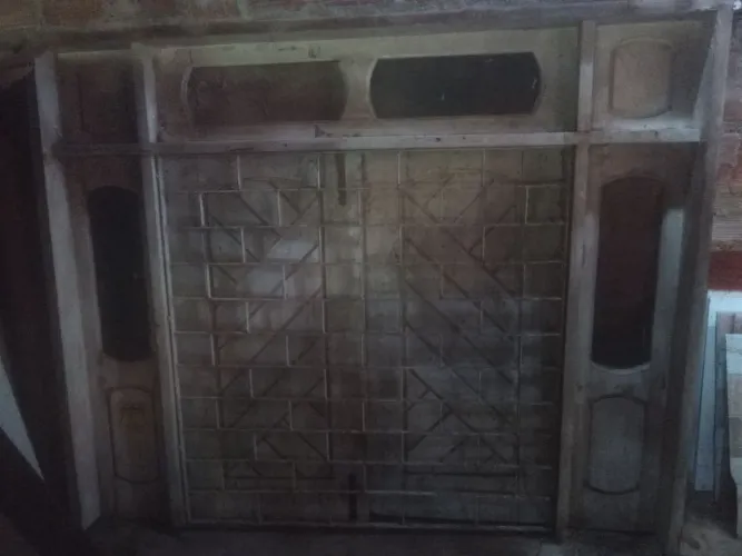 Vendo janelão Massaranduba com grade 170x139