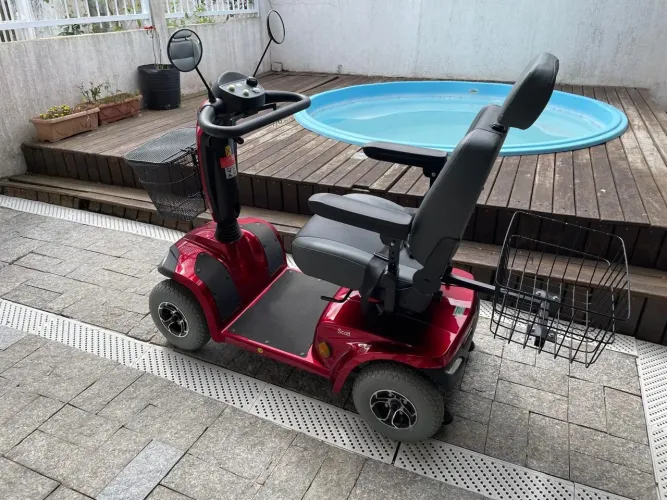 Cadeira de rodas motorizada scooter Scott 