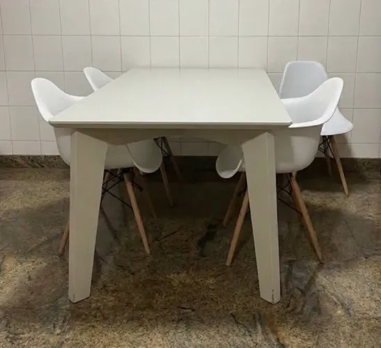 Mesa 6 lugares branca off White tampo de vidro 1,60x90
