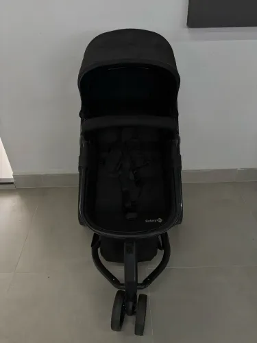 Carrinho e bebê conforto Safety