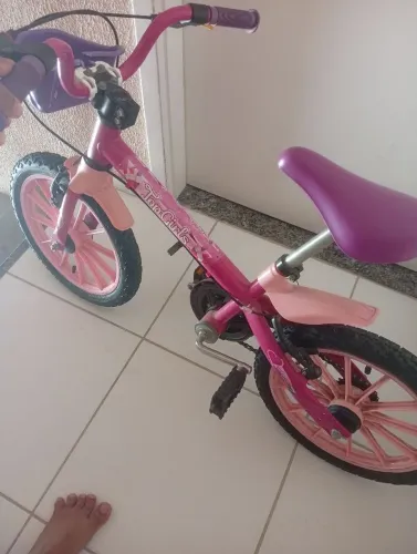 Vendo bicicleta infantil com rodinhas