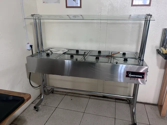 Vendo buffet 8 lugares 