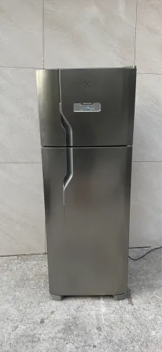 Geladeira inox 310L/ 1 ano de uso Electrolux frete grátis 6 meses de garantia