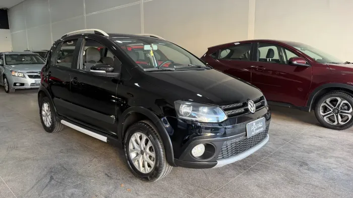 Volkswagen Crossfox 1.6 MI Total Flex 8V 5P 2013