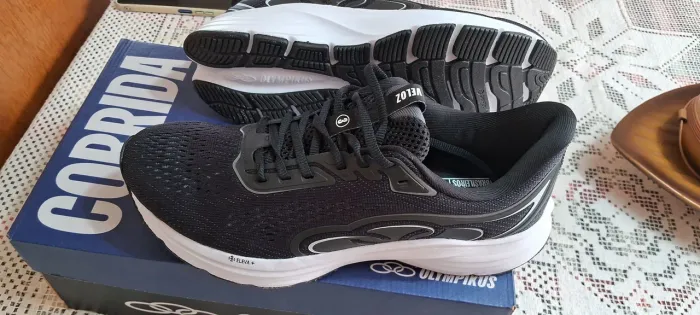 Tenis original corrida novinho