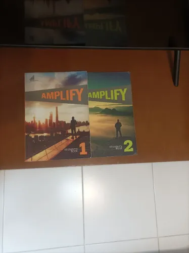 Livro Amplify 1 e 2.