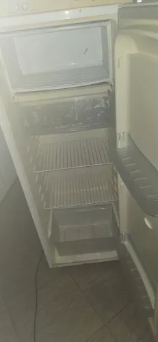 Geladeira Electrolux 280 litros