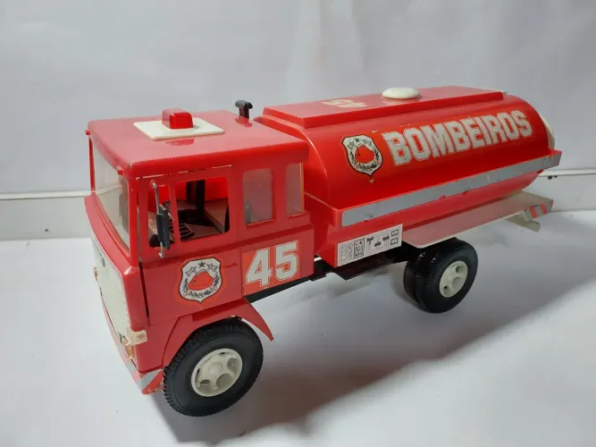 Caminhão Bombeiro da Elka