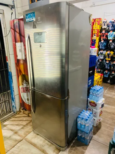 Geladeira Electrolux DB52X inverte frost free 