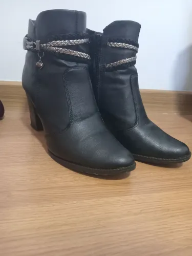 Bota Feminina de Couro 